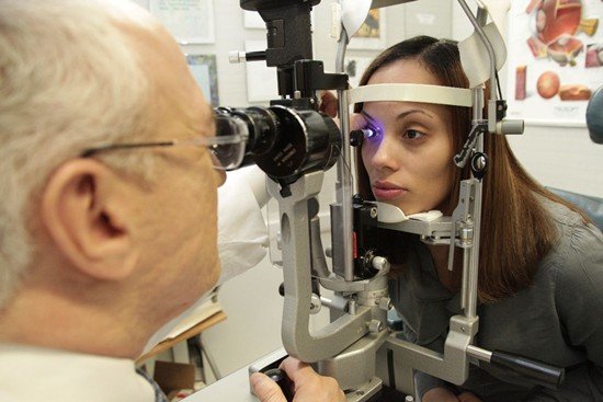 Cataract Surgery NYC | Eye Specialist | Dr. Schottenstein